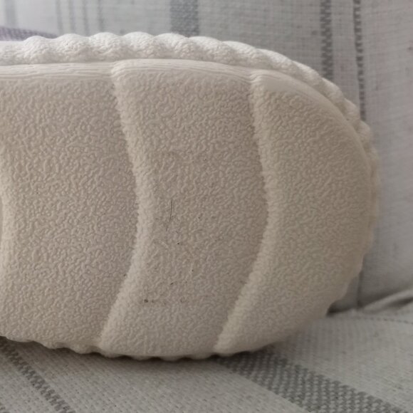 'CLARKS' NWT Canvas Lace up Sneaker - Picture 15 of 16